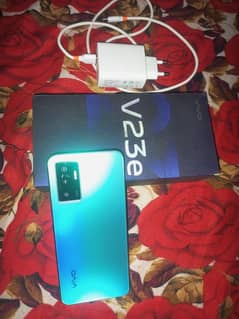 bahot acha condition hii. . vivo23e  8/256