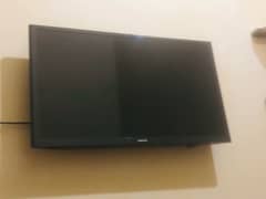 used me nh hai is lye sell kr rahe hain origianl  LCD hai samsung ki