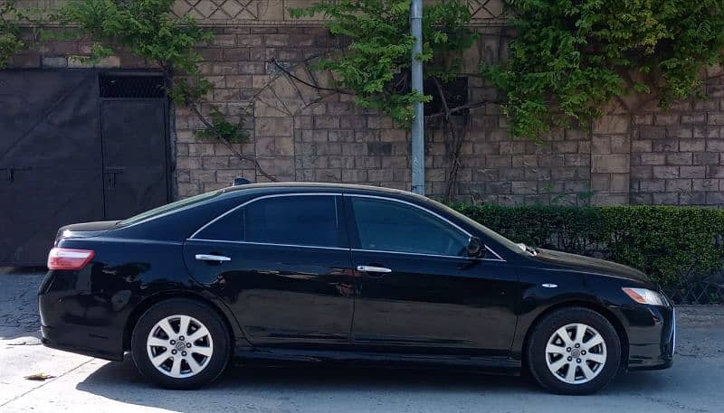Toyota Camry 2006 model fully loaded and less driven 18