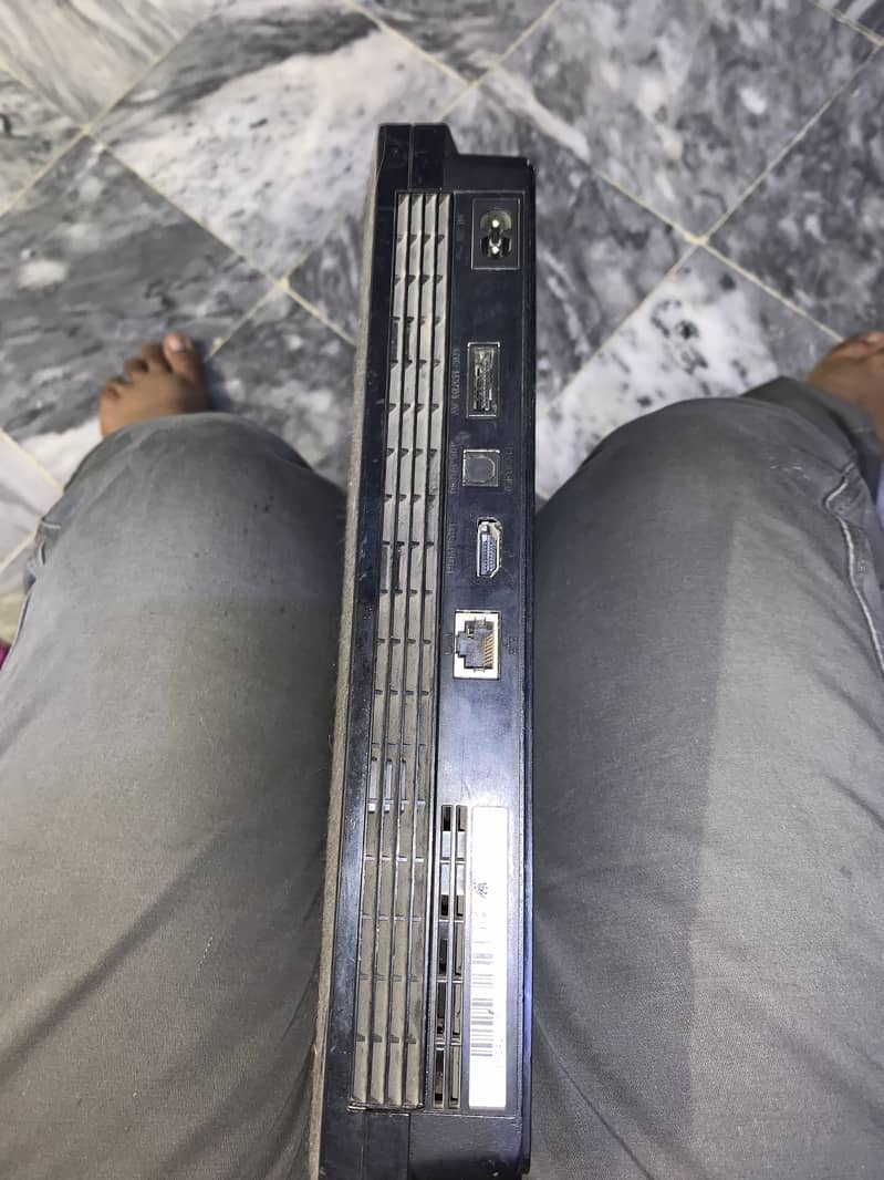 Ps3 for sell jailbreak with two controllers 4