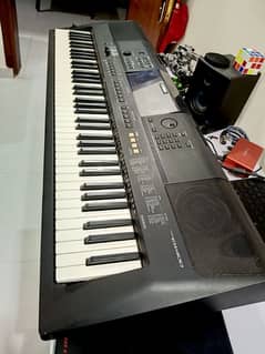 Yamaha Digital Piano - EW400 / EW410