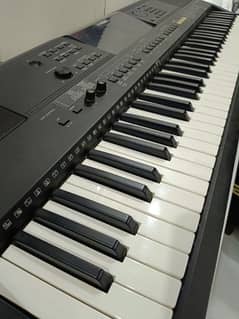 Yamaha Digital Piano - EW400 / EW410