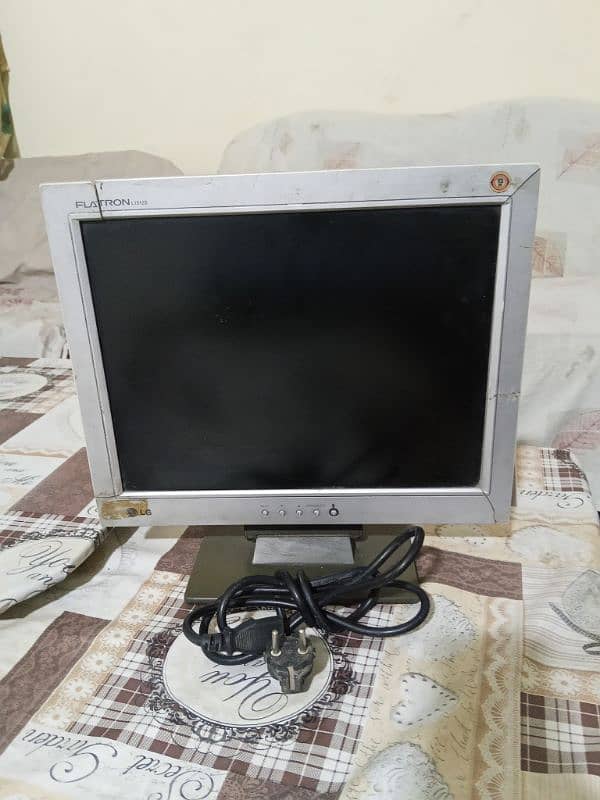 LG computer screen all okay no problem only screen and wire 0