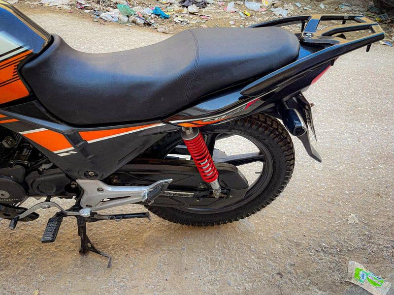 Honda CB15F 7