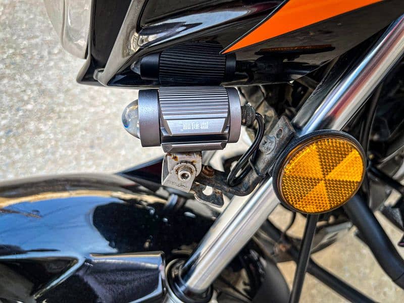 Honda CB15F 9