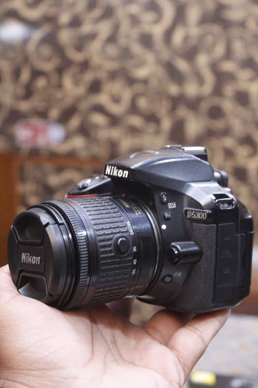 Nikon d5300 complete box Lush condition 10/10+++ 1