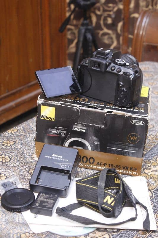 Nikon d5300 complete box Lush condition 10/10+++ 8