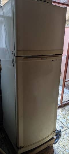 DAWALNCE FRIDGE