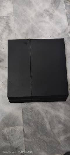 PS4 in 10/10 Condition