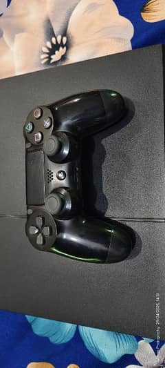 PS4 Original Controller and Game CD