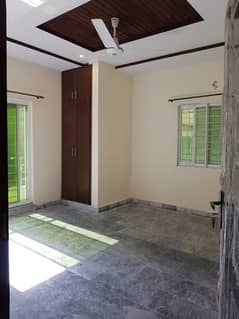2 beds flat available for rent