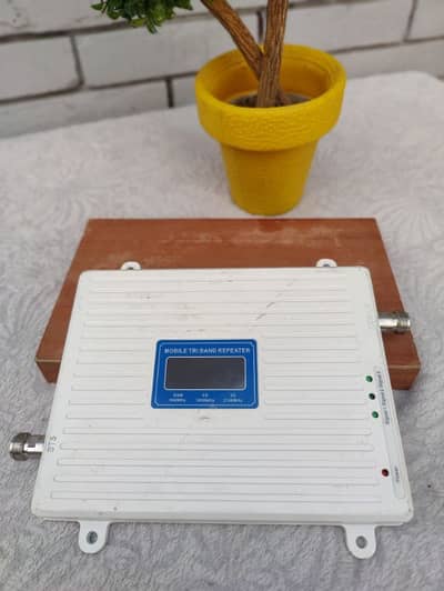 Mobile Tri-Band Repeater best condition and for serious buyer