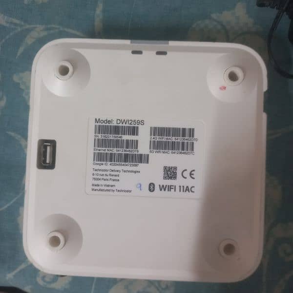 Etisalat android box version 9 good condition 2