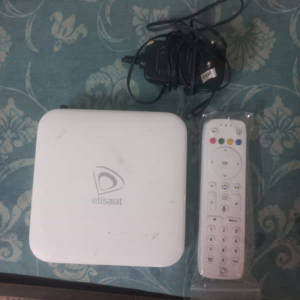 Etisalat android box version 9 good condition 3