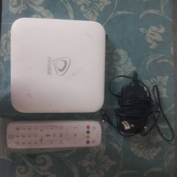 Etisalat android box version 9 good condition 4