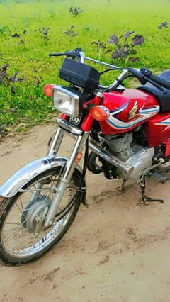 Honda CG 125 2016 Model Bike For Sale WhatsApp03487390292)