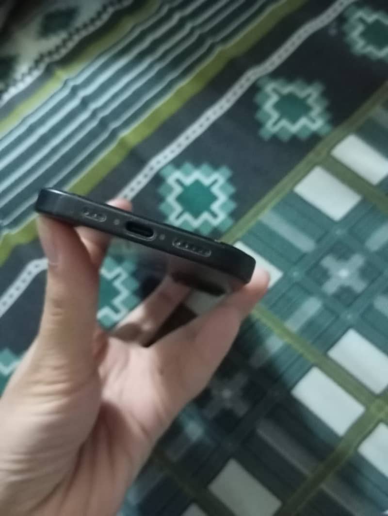 Iphone 15 4