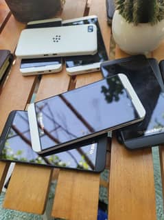 blackberry Z10 Non pta (sim working )