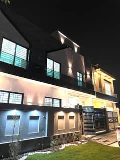 5 MARLA BRAND NEW FACING PARK HOUSE IS AVAILABLE FOR SALE IN VALENCIA HOUSING SOCIETY LAHORE