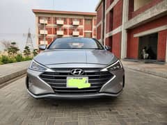 Hyundai Elantra 2022