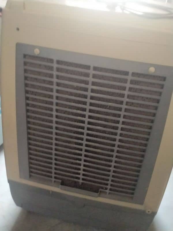 no damig no fault net and clean bilkul new condition hy 3