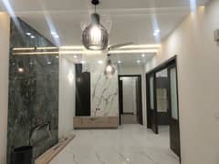 Bahria Town - Sector D 10 Marla House Up For rent