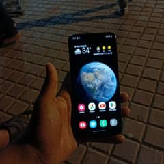 I'm selling my Samsung phone