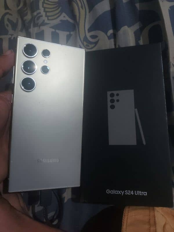 s24 ultra with box only sim time used 12/256 0