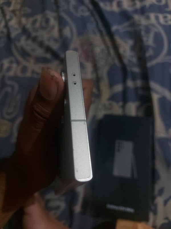 s24 ultra with box only sim time used 12/256 3