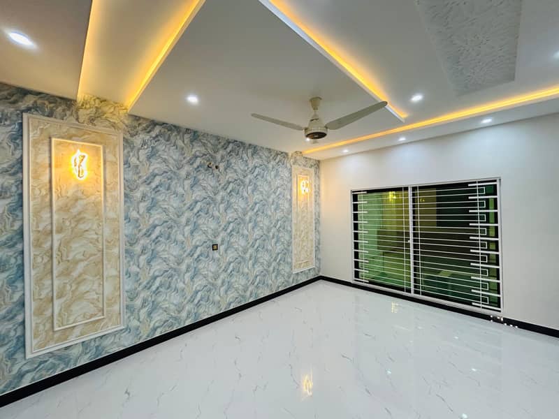 Prime Location 10 Marla House For sale In Central Park - Block A Lahore In Only Rs. 40000000 3