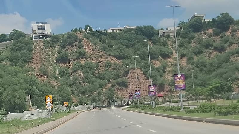 Top of the line. Heightened Location Solid and Level Plot with beautiful view. Dem 2.90 Crore Negotiable 18