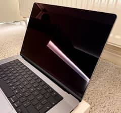 Apple mackbook M2 pro max Silver 16-Core