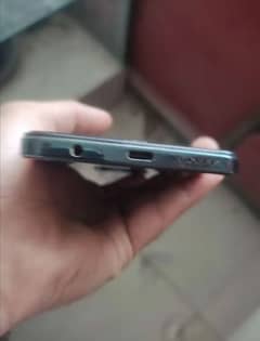 vivo y28 8Gb ram Rom 128 gb