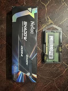 Rams for sale 1 x 8GB laptop DDR5 4800 Samsung 1 x Netac 8GB DDR4 3200