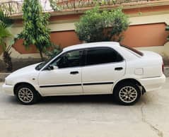Suzuki baleno 2001
