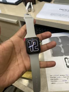Apple series 3 42mm 100% ok 10/8 condition health 78% With Box Charger