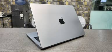 Apple MacBook Pro M2 512GB SSD 16GB RAM