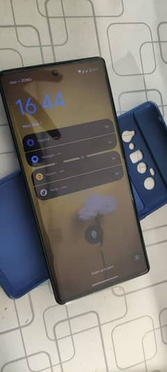 Google pixel 6 pro lush condition zero scratch doul sim