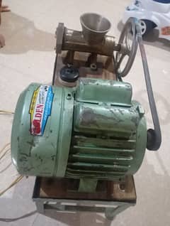 Meat grinder machine