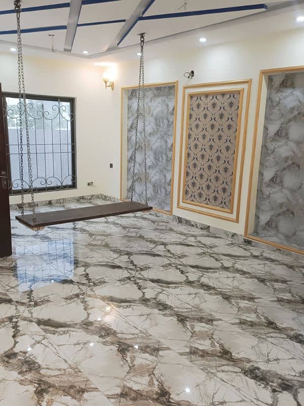 Facing Park Owner Build Solid House 4 Sale 4