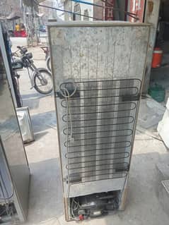 Dawlance fridge for sale
