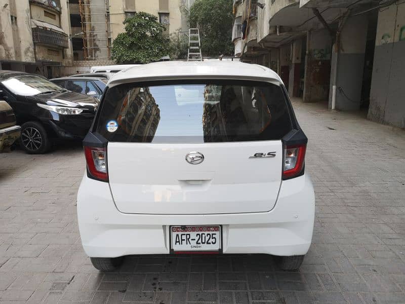 Daihatsu Mira 2022 4