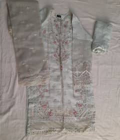 Cloths (ready to wear) for SALE per suit (5000)