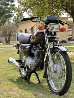 Honda 125 10/10 pindi no