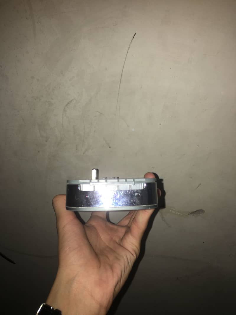 Xbox 360 without body dead only for parts available with 1 controller 3
