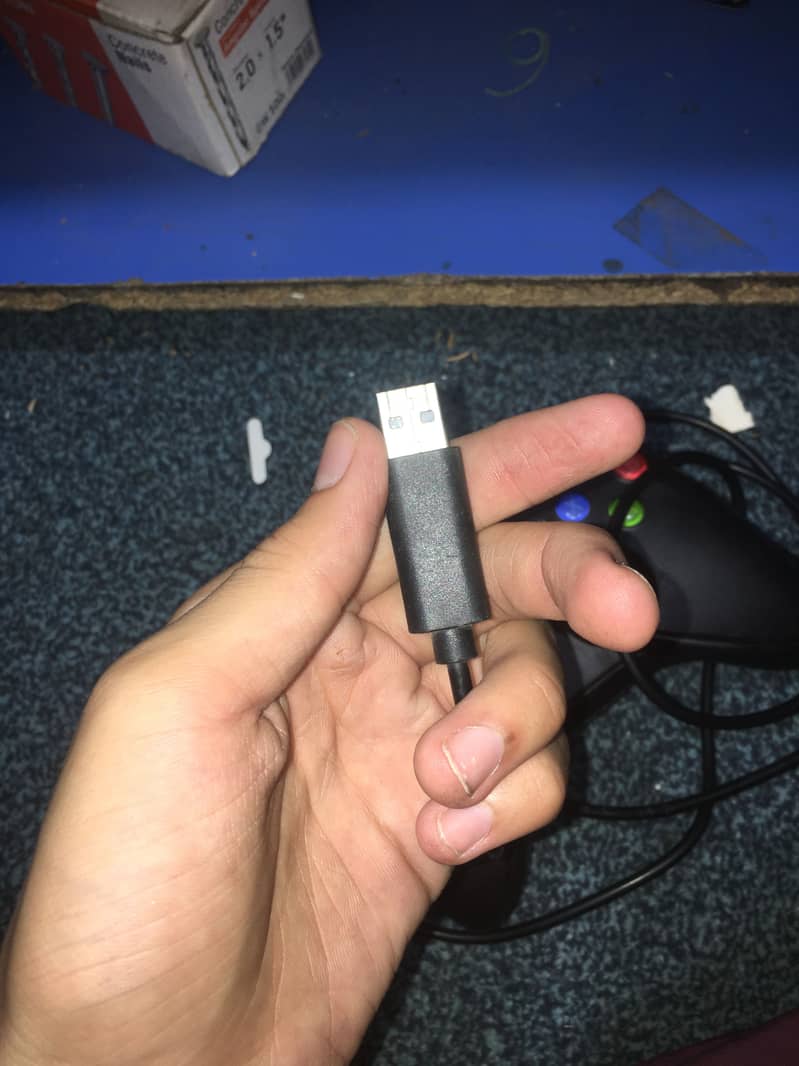 Xbox 360 without body dead only for parts available with 1 controller 10