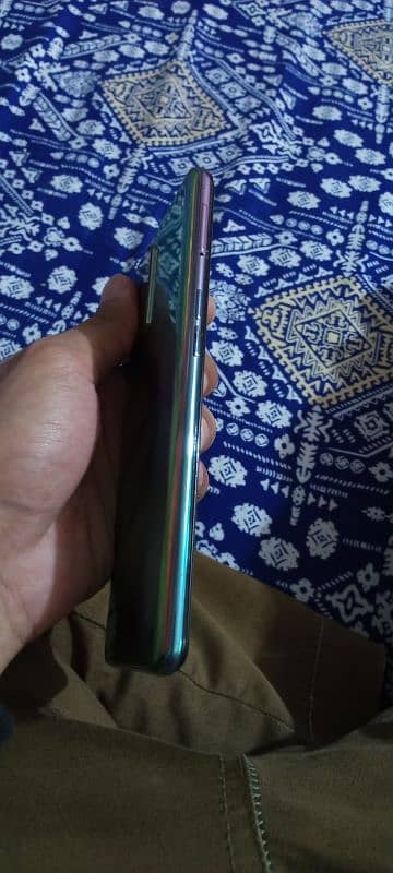 oppo F19pro 10/9 super AMOLED display in display fingerprint 4