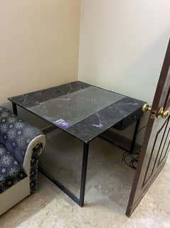 Table for sale 4x4 best for office Iron Frame Quality is very good