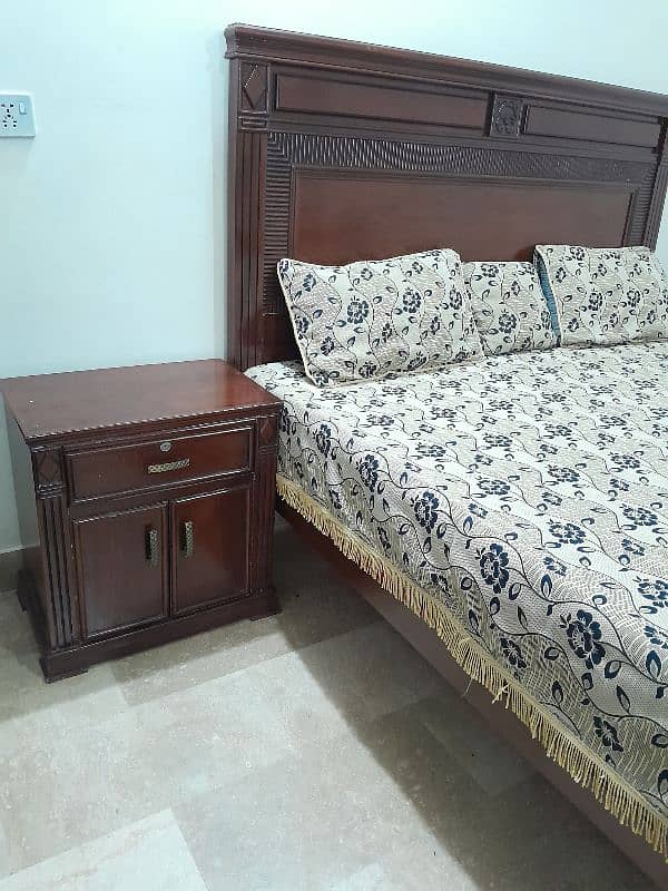 slightly use sofa 8 pcs set and 5 pcs set 14
