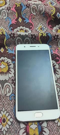 Oppo F1s . Good condition